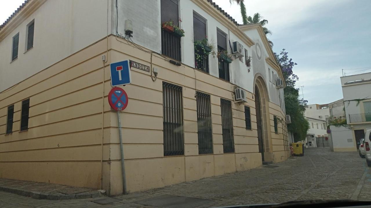 Casa amurallada MNueLa , wifi, garage opcional Jerez de la Frontera Bagian luar foto